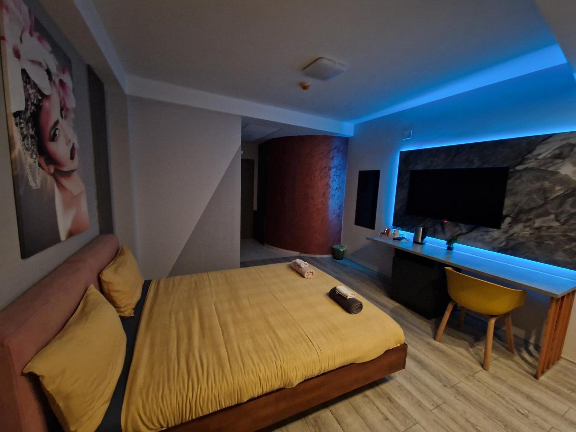 Vanilla Boutique Hotel Скопье Экстерьер фото